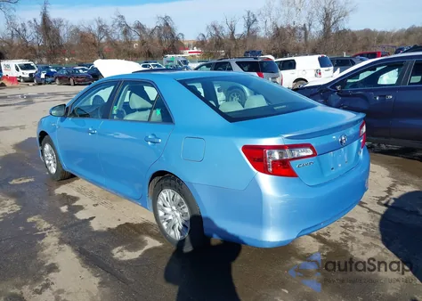 2012 Toyota Camry Hybrid Le z USA, uszkodzony, nr VIN 4T1BD1FK3CU055630